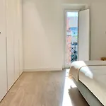 Out فيلة